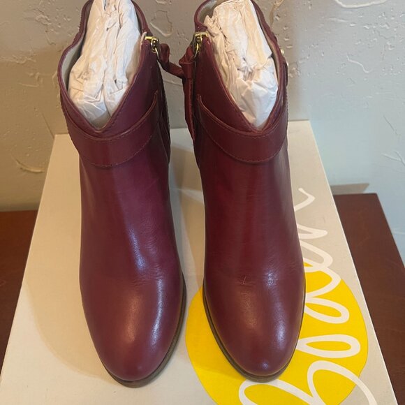 Share NWT Boden Women's Maroon Booties Boots - Size EU 37 / US 6.5 - Picture 6 of 7